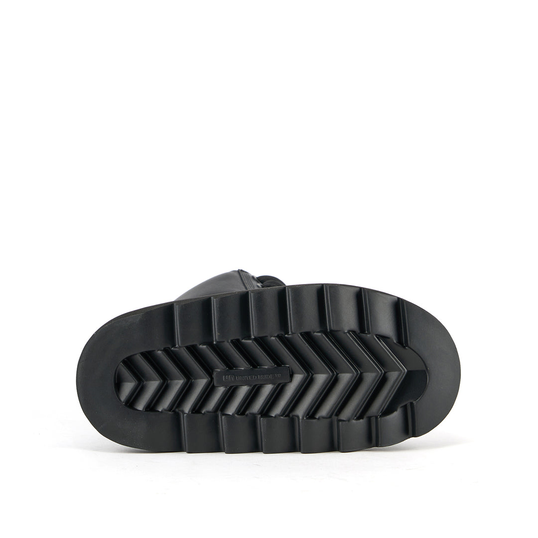 zembla hiker mid black 6 bottom view