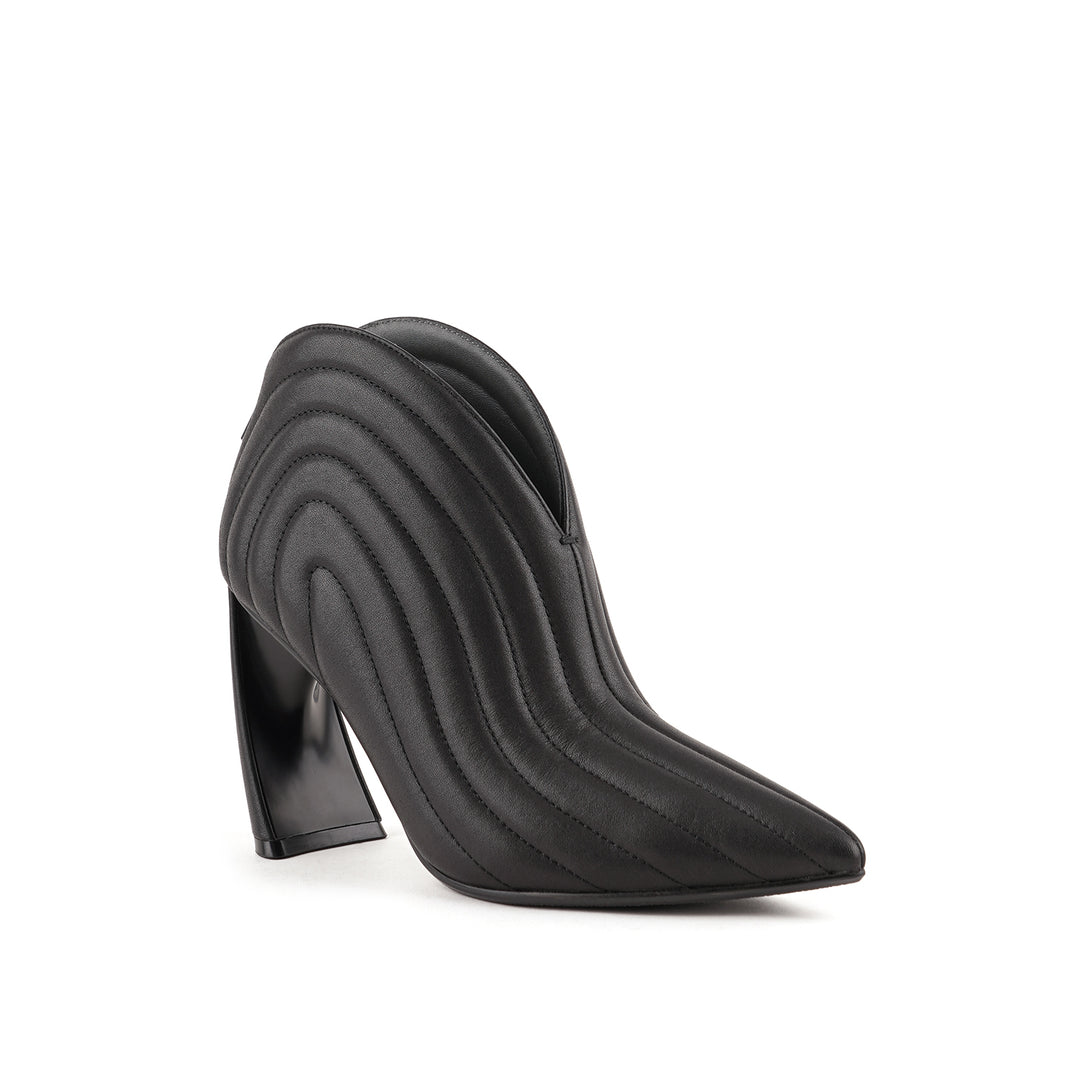 zuma luna hi black 2 angle out