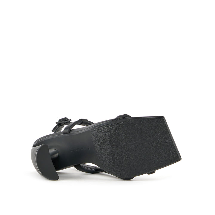 zuma strappy hi black 6 bottom