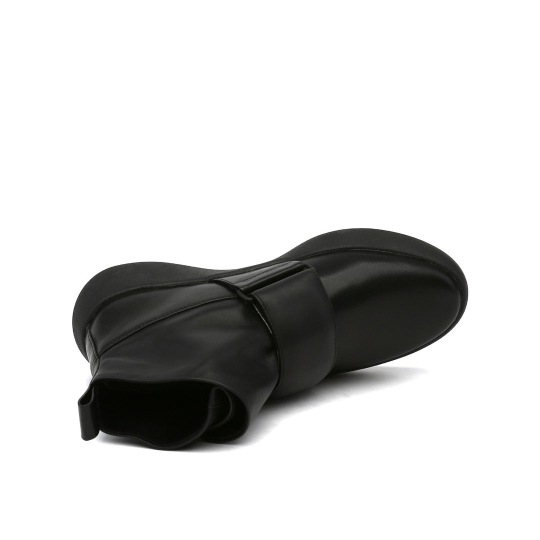 flux sneaker black top view