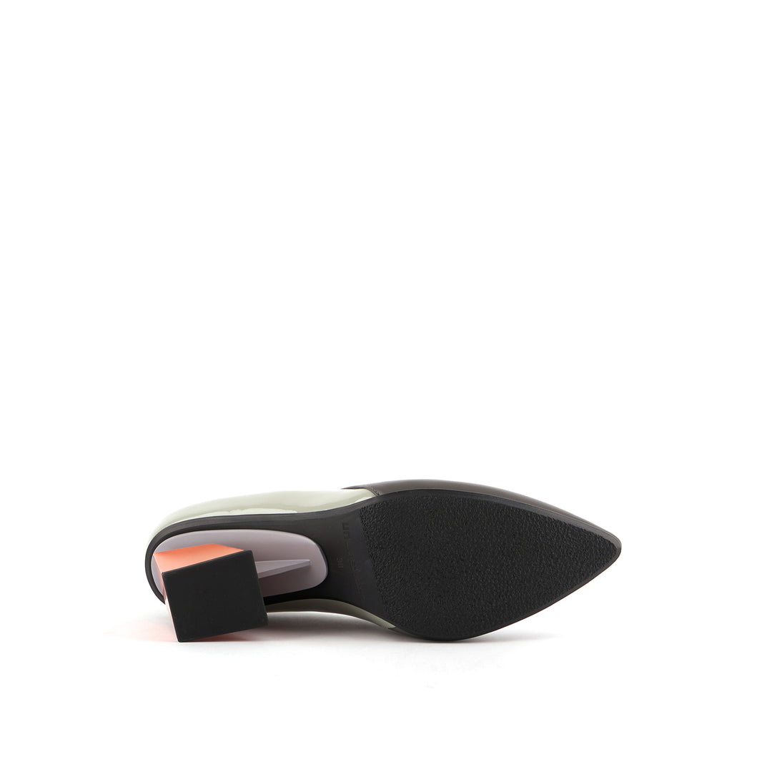 arix pump mid dakar 6 bottom view