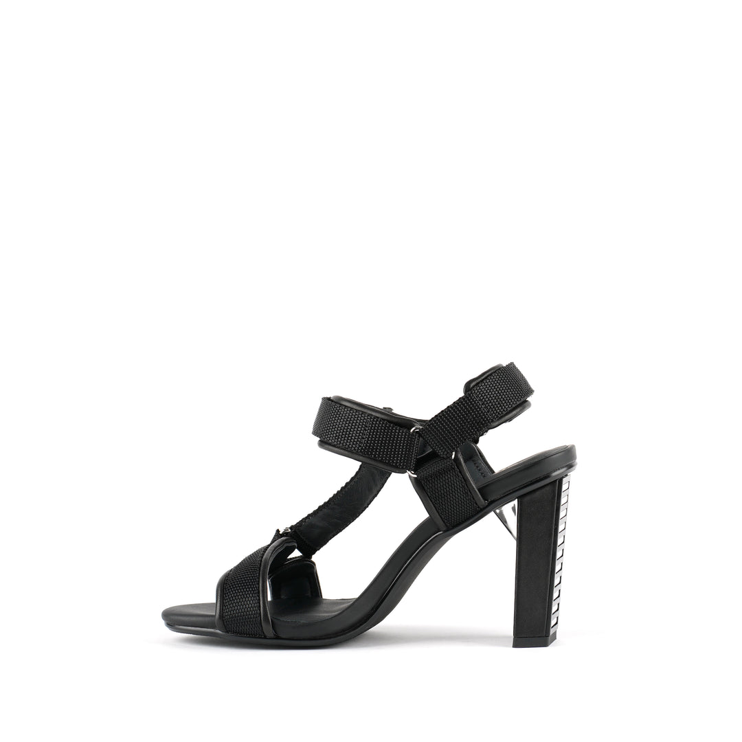 aura hi black in view