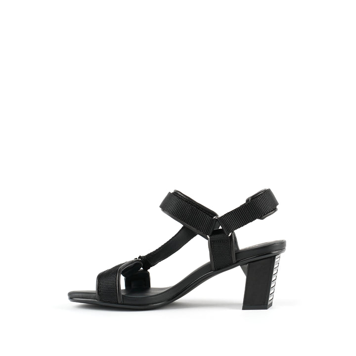 aura mid black in view