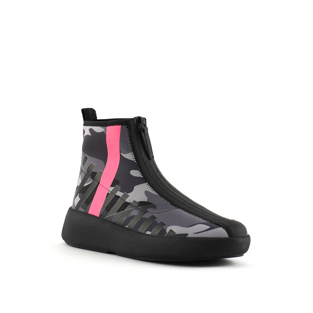 bo calli grey camouflage angle out view