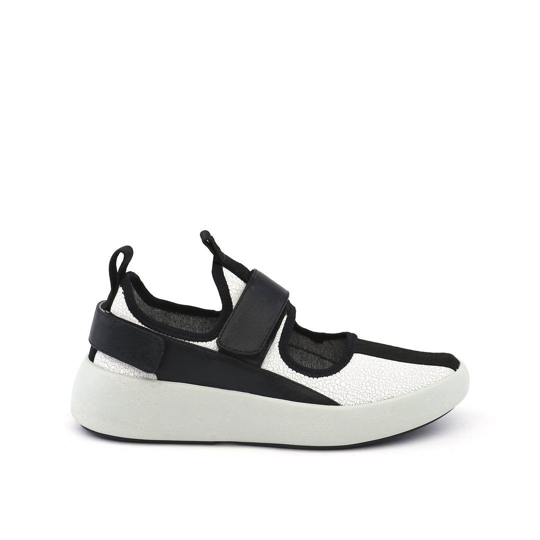 bo mj white + black out view