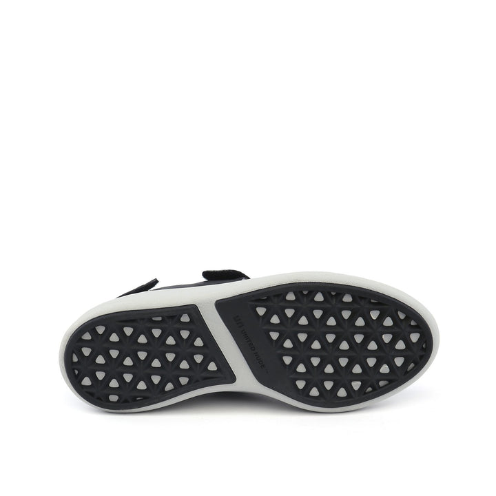 bo mj white + black bottom view