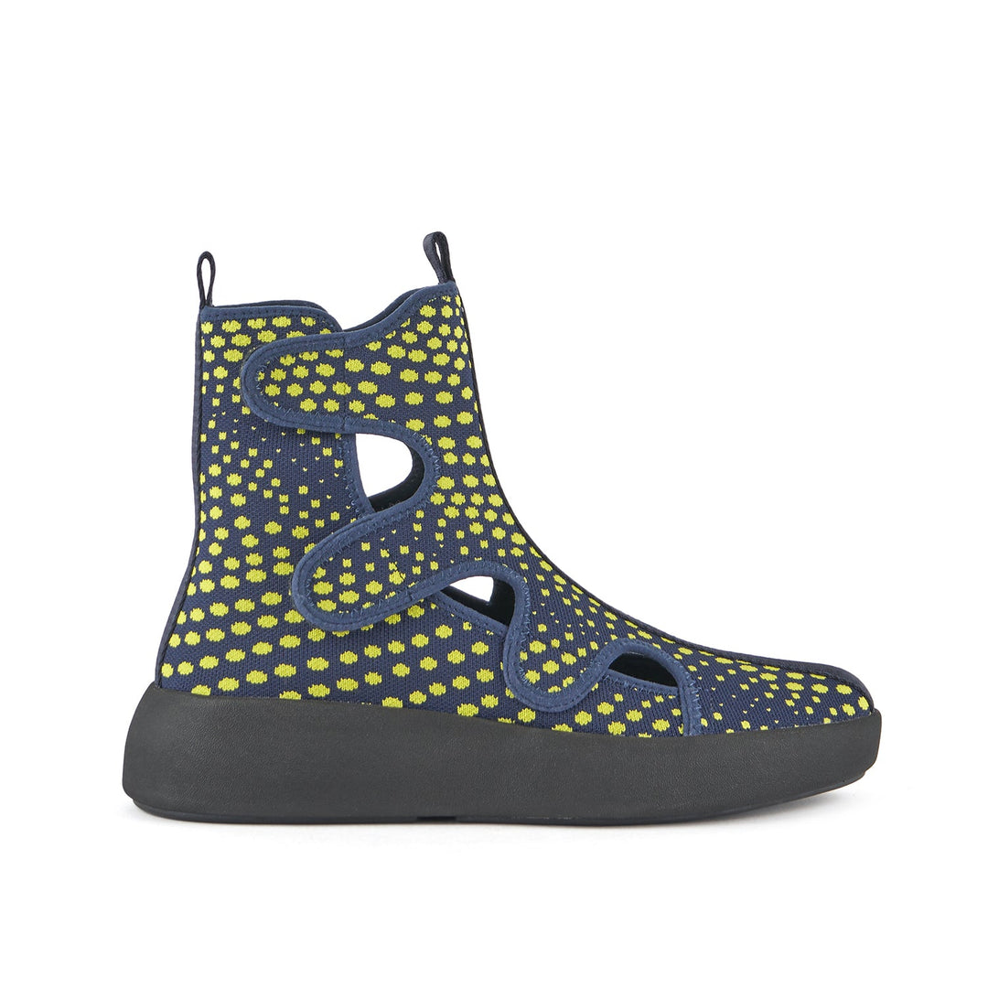 bo space mens cyber lime outside view