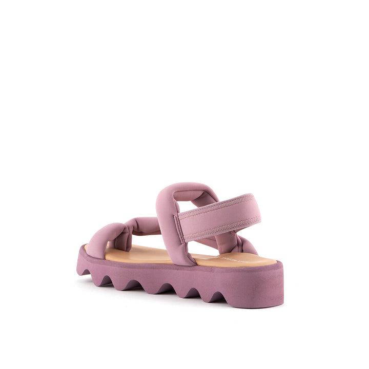 bounce sandal lilac chalk angle in view