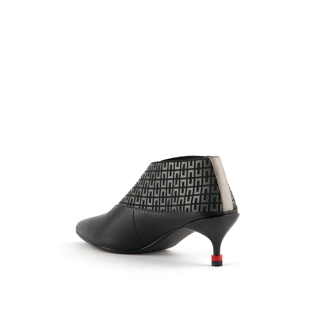 collar mid black 4 angle in view