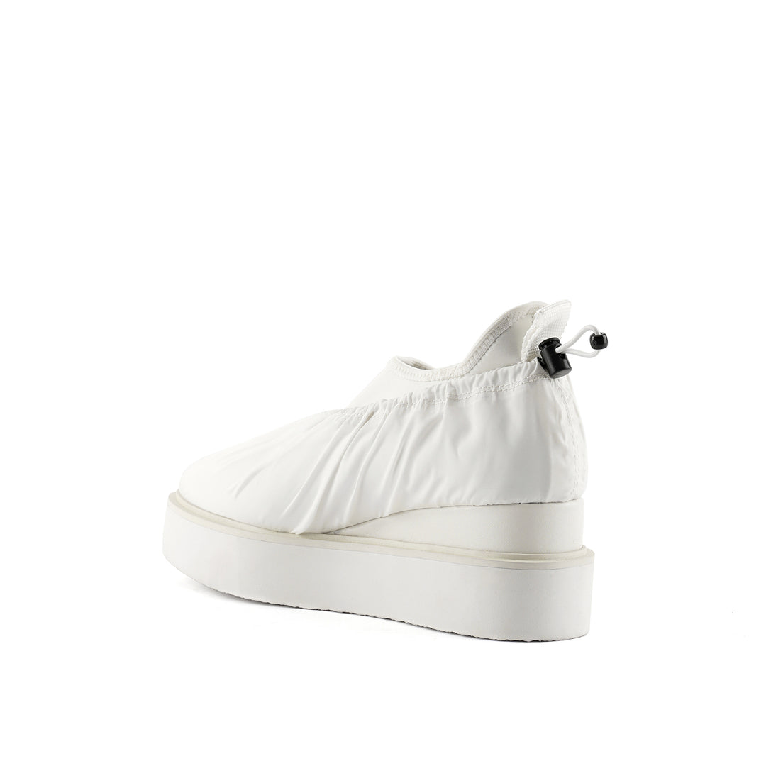 cover casual grey white angle in view