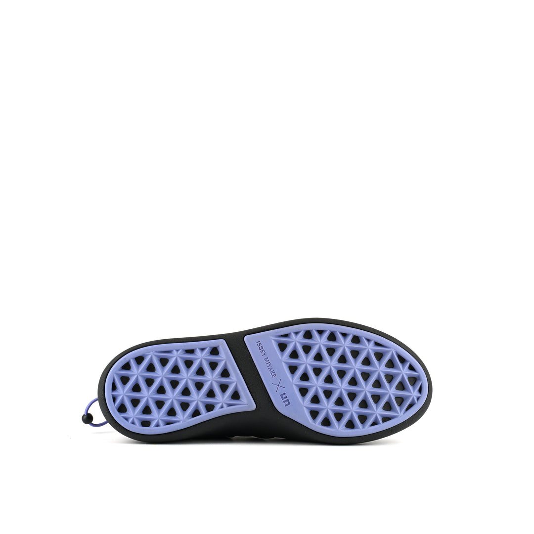 cover charcoal 6 bottom view