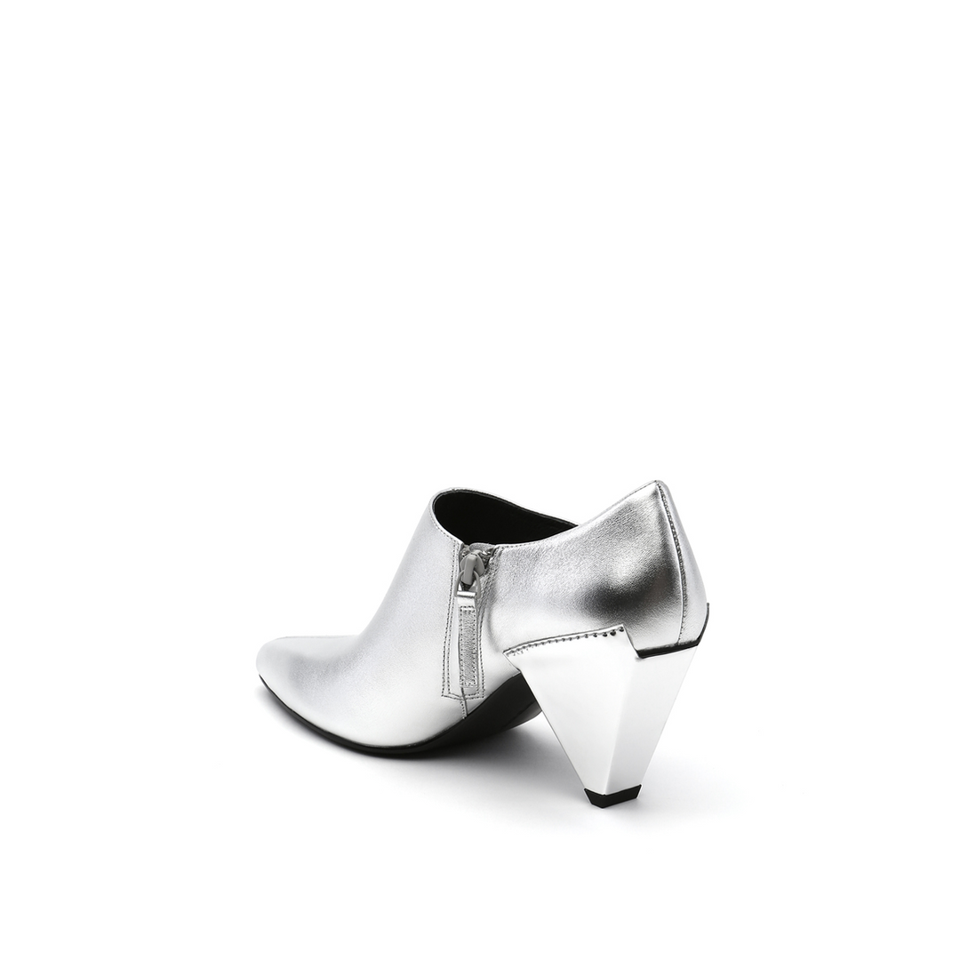 delta pure pump silver angle in view