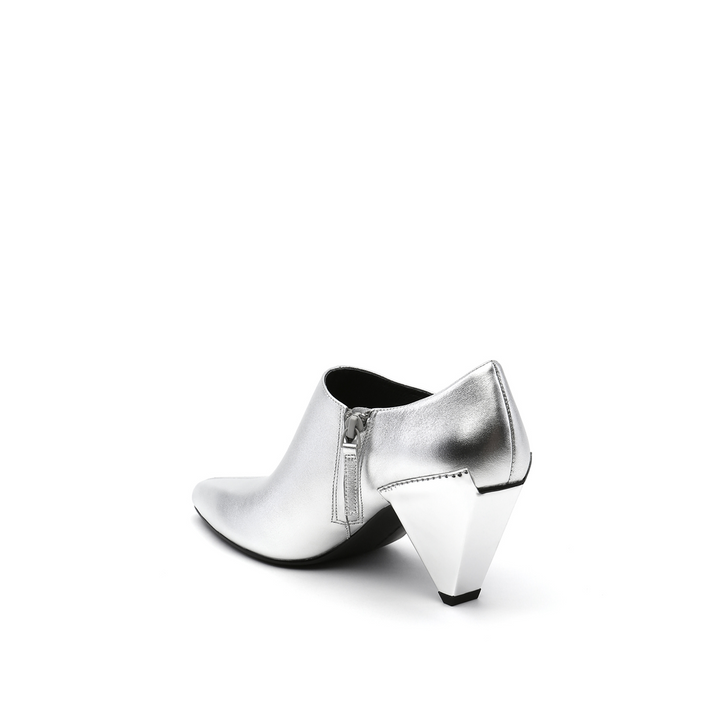 delta pure pump silver angle in view
