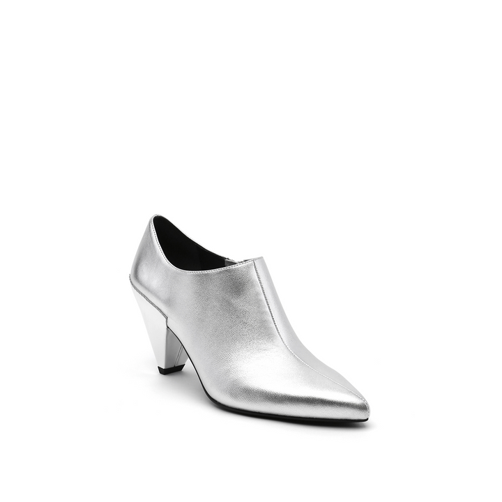 delta pure pump silver angle out view