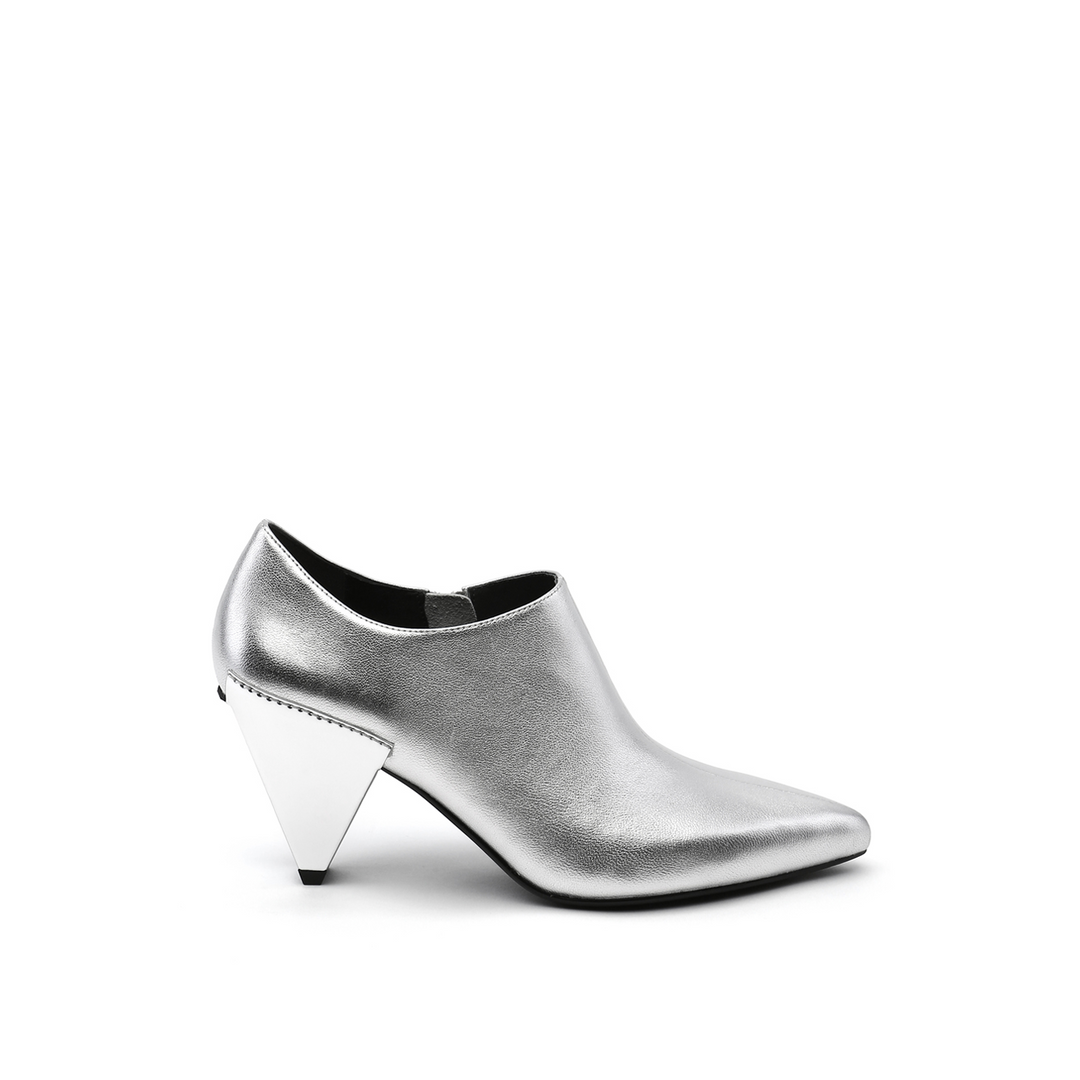 delta pure pump silver out view