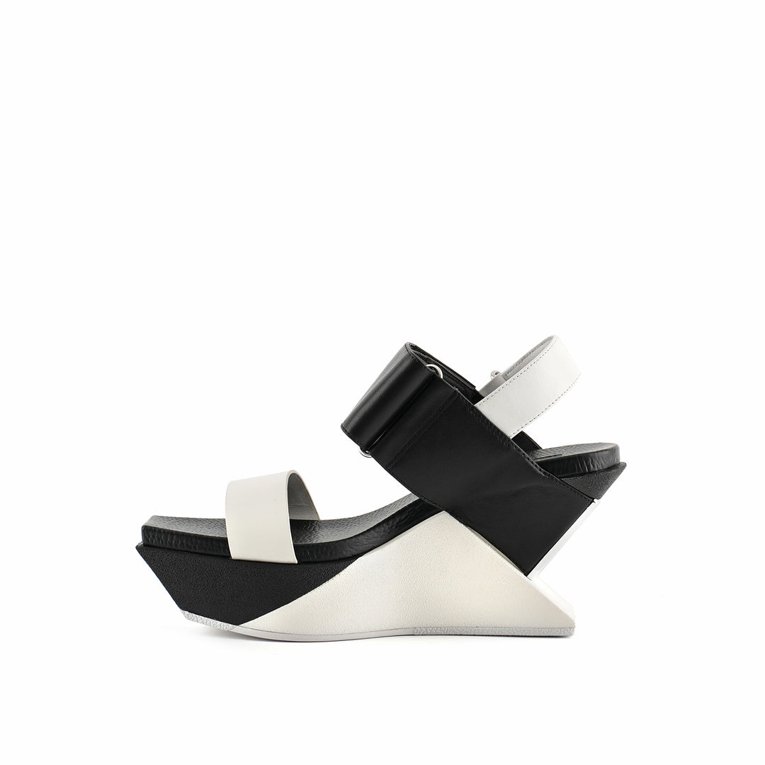 delta wedge sandal mono in view