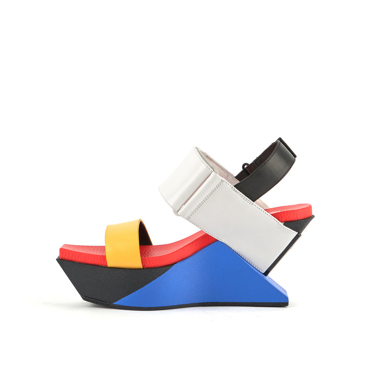 delta wedge sandal stijl in view