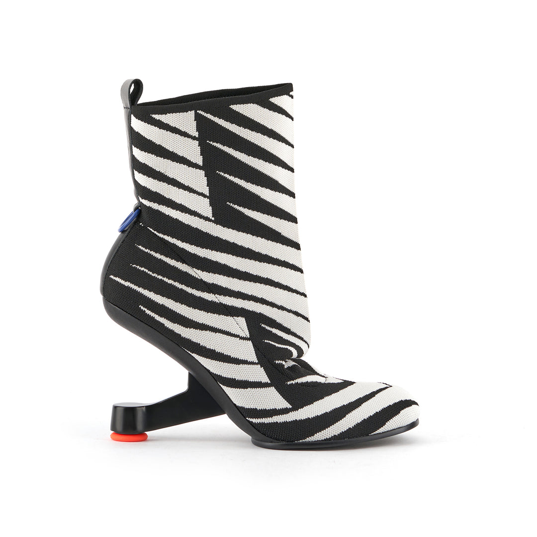 eamz fab bootie mono 1 out view