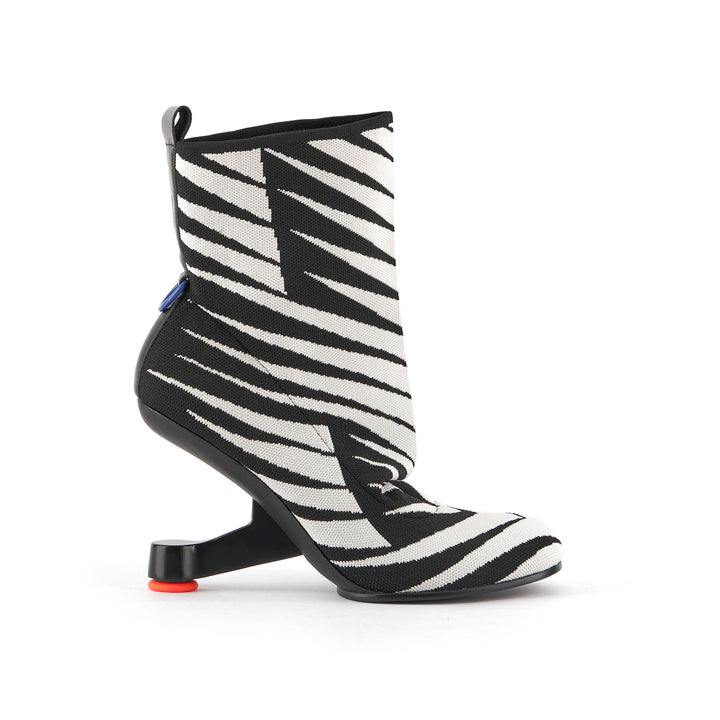 eamz fab bootie mono 1 out view