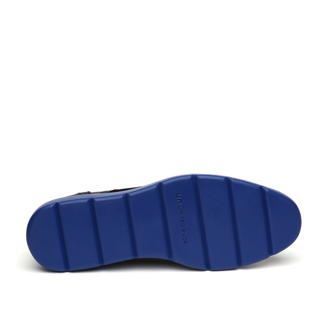 flx wingtip black + blue bottom view
