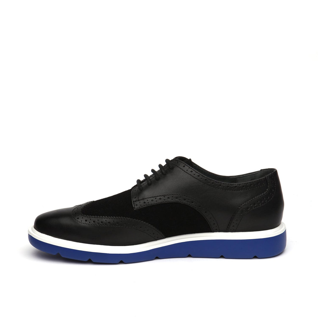 flx wingtip black + blue in view