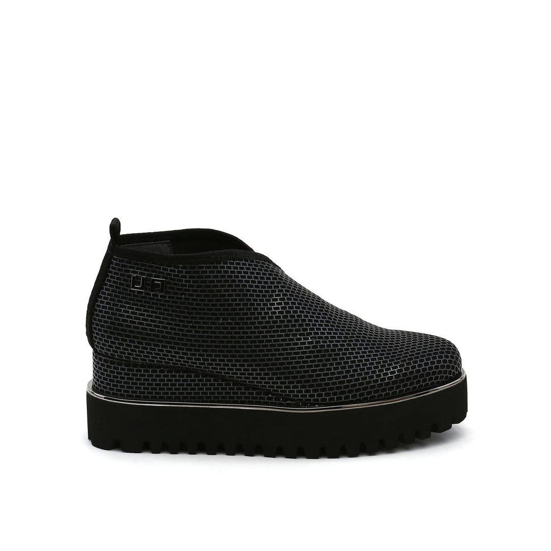 fold casual ii gunmetal out