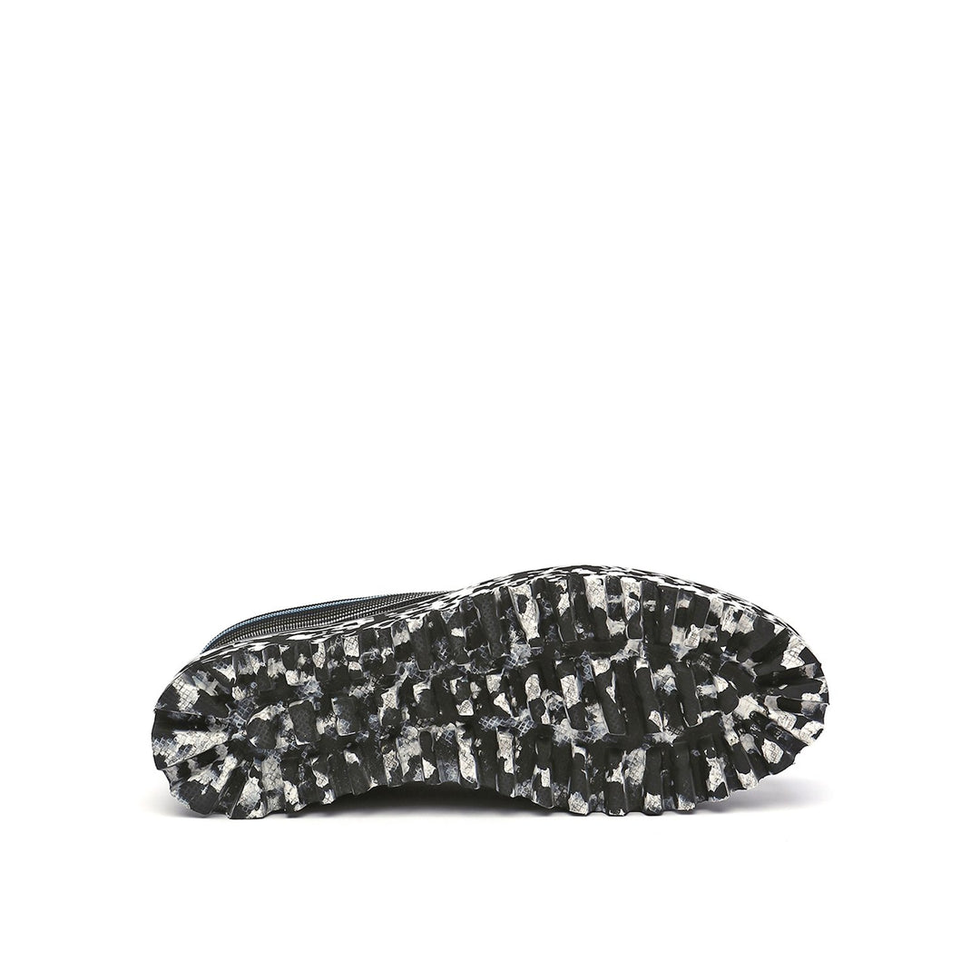 fold casual neomix bottom view