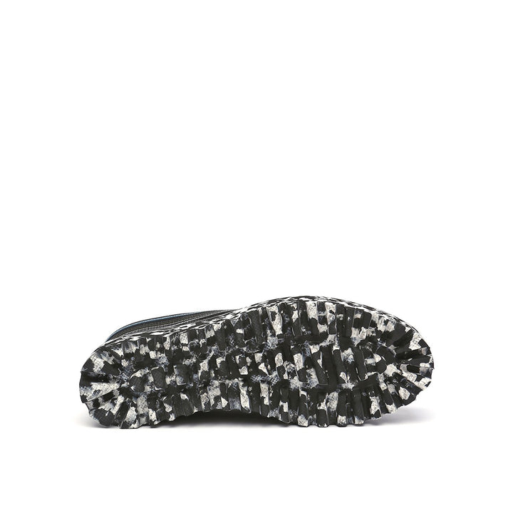 fold casual neomix bottom view