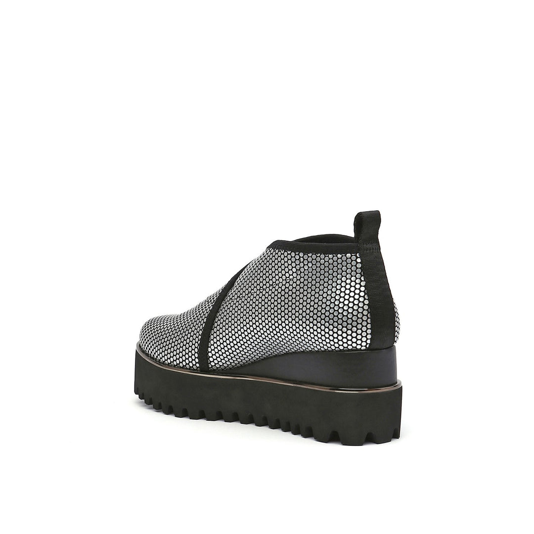 fold casual ii silver angle in view