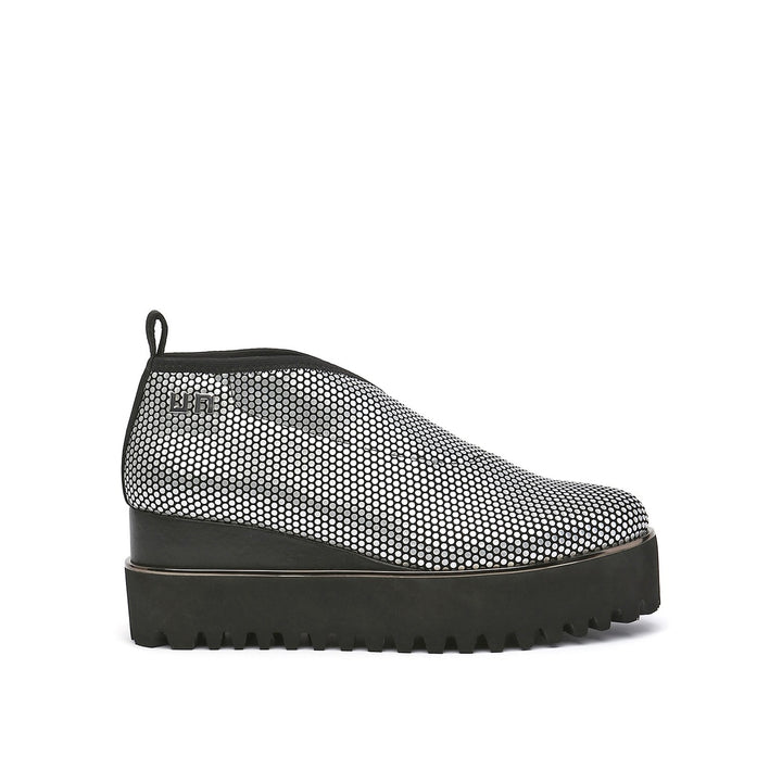 fold casual ii silver out view