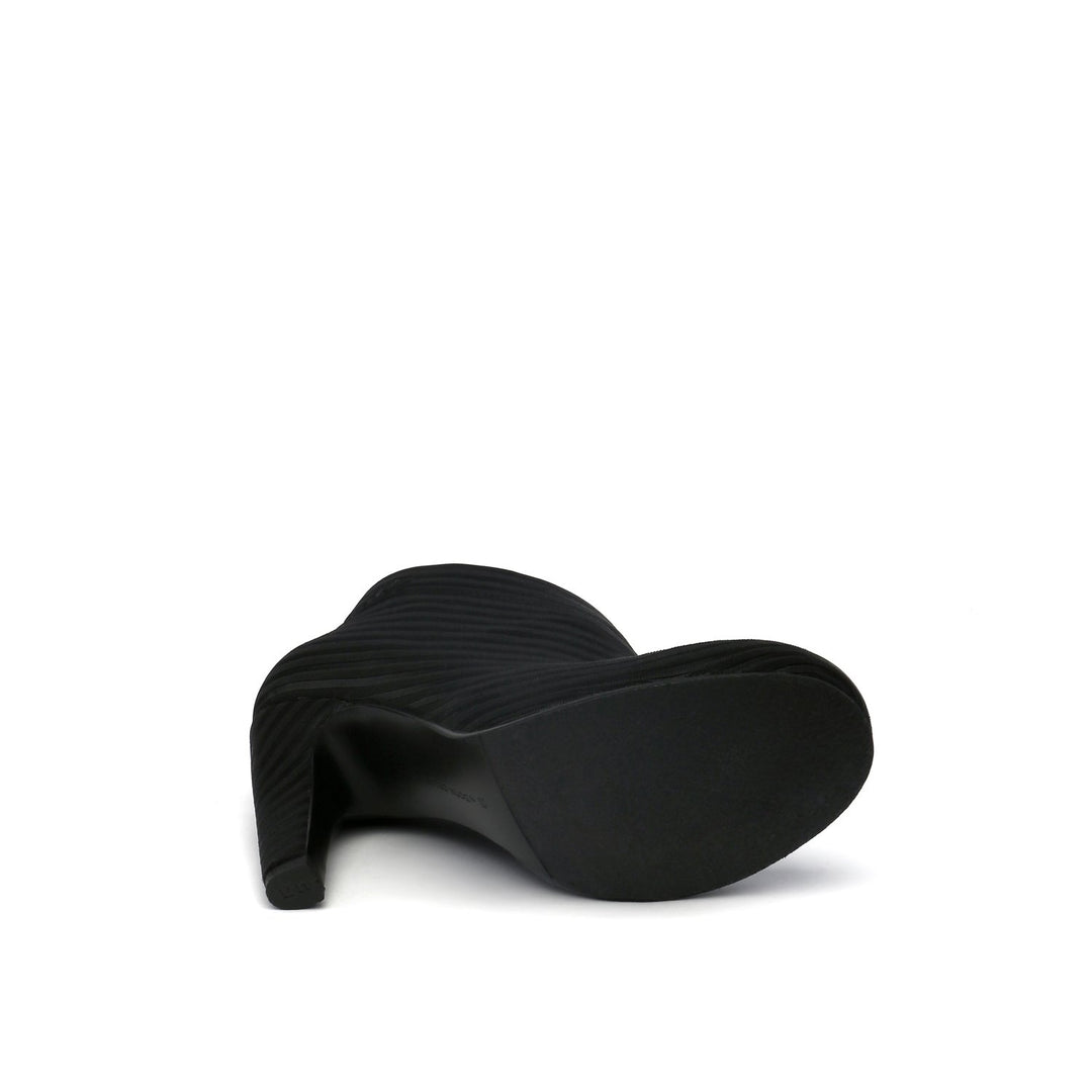 fold hi black bottom view