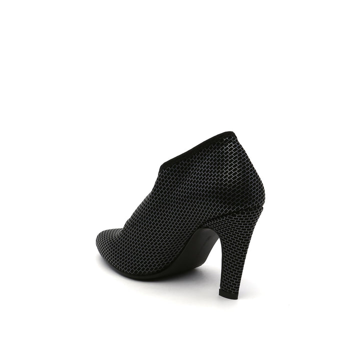 fold lite hi gunmetal angle in view