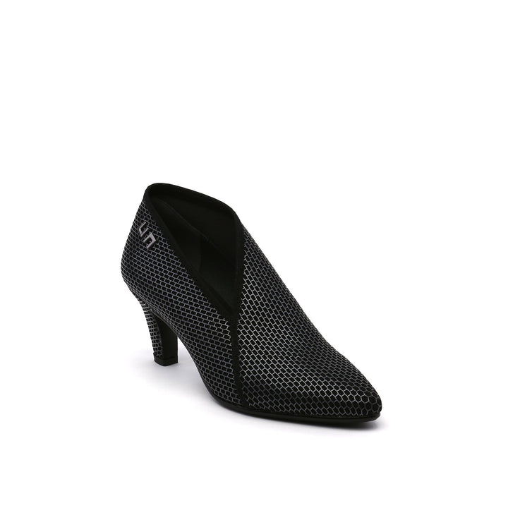 fold lite mid gunmetal angle out view