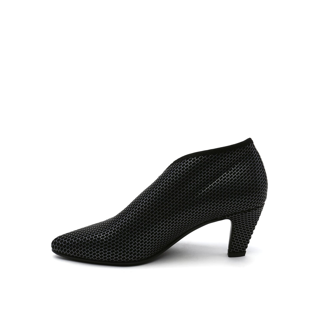 fold lite mid gunmetal in view