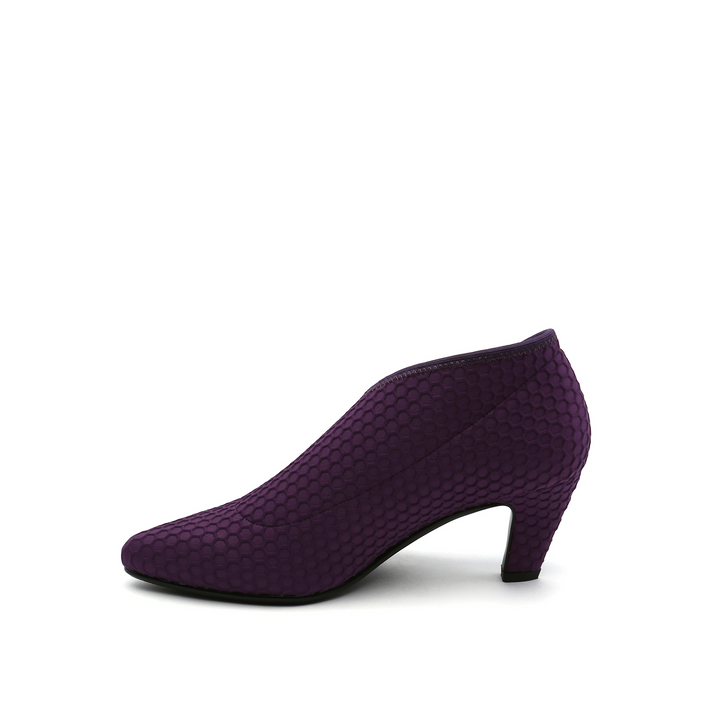 fold lite mid purple in view