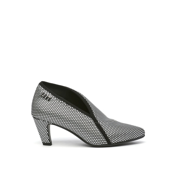 fold lite mid silver out view