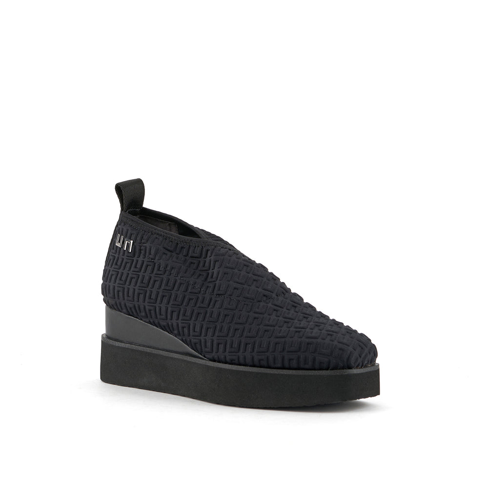 fold stella lo black 2 angle out view