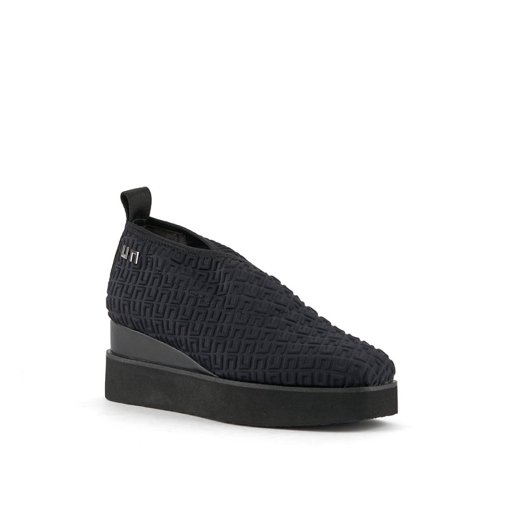 fold stella lo black 2 angle out view