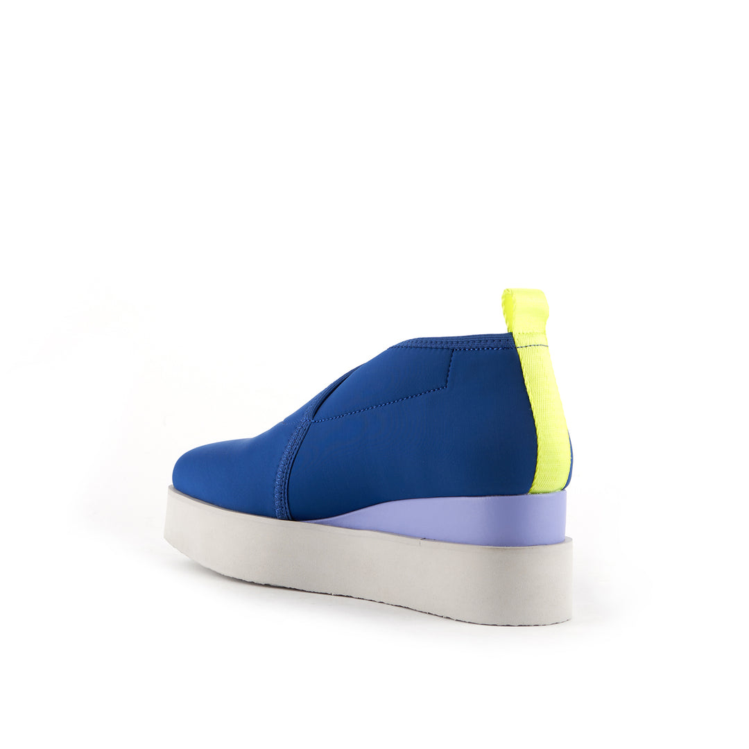 fold stella lo tokyo 4 angle in view