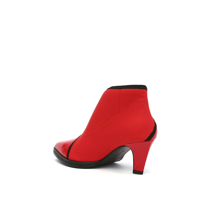 furrow mid red angle in view