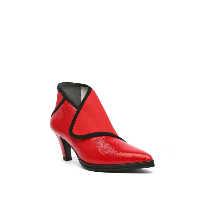 furrow mid red angle out view