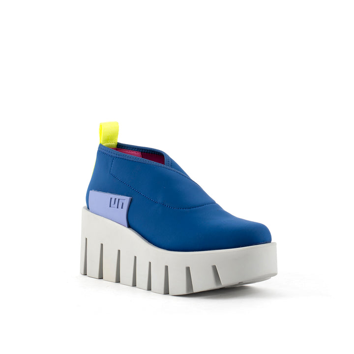 grip fold lo tokyo angle out view