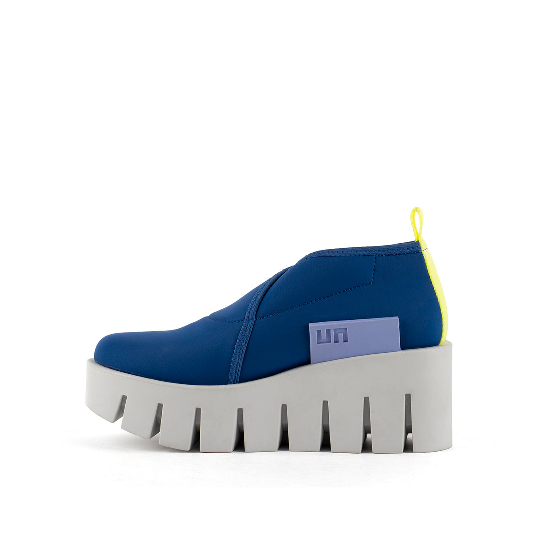 grip fold lo tokyo inside view