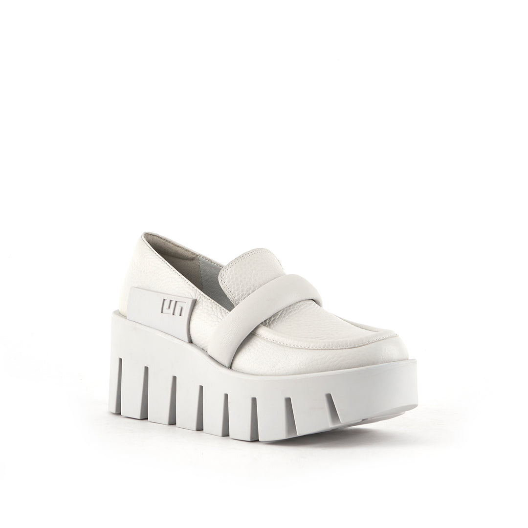 grip loafer lo quiet grey angle out view