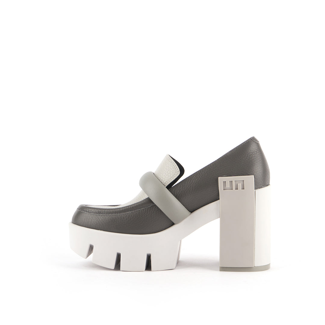 grip loafer mid composite inside view