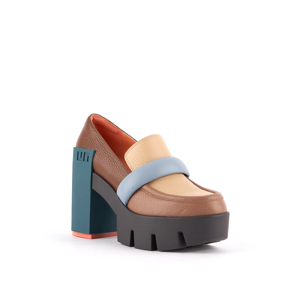 grip loafer mid montreal angle out view