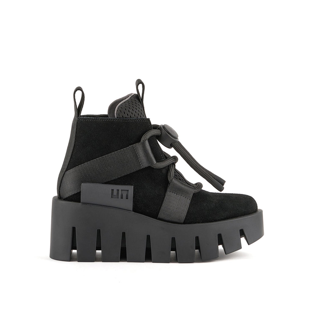 grip nomad lo black 1 outside view aw23