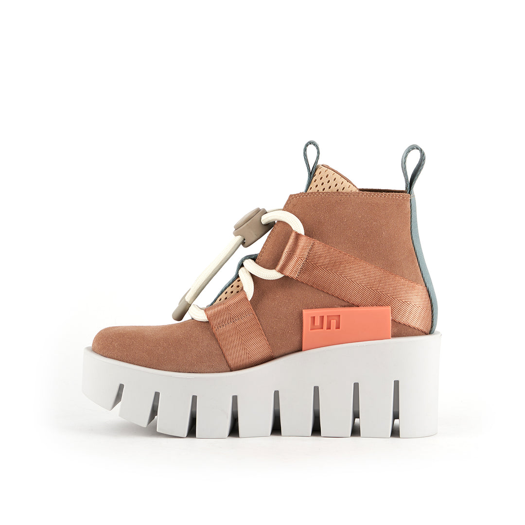 grip nomad lo montreal inside view