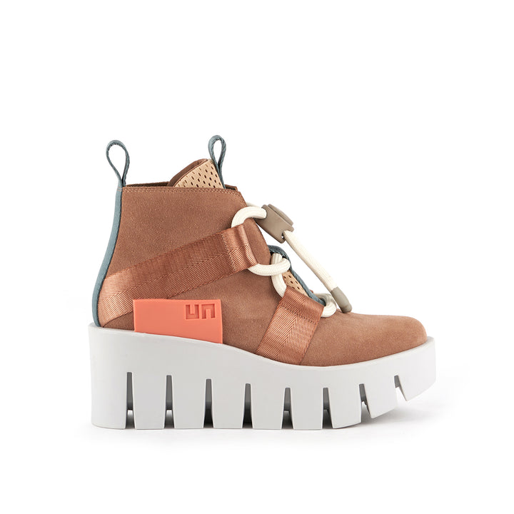 grip nomad lo montreal outside view