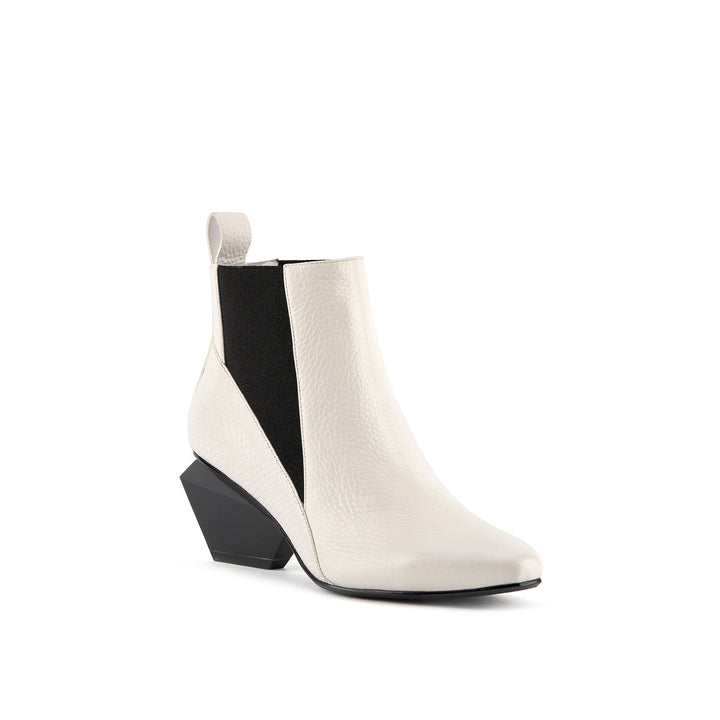 jacky k ushuaia 2 angle out view